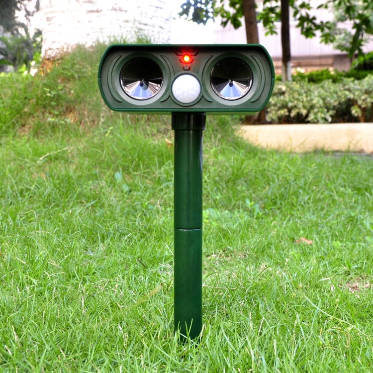 2 PCS Powerful Ultrasonic Solar-powered Animal Repeller With PIR Sensor & Light Sensor, Got the CE / ROHS Certification-Reluova