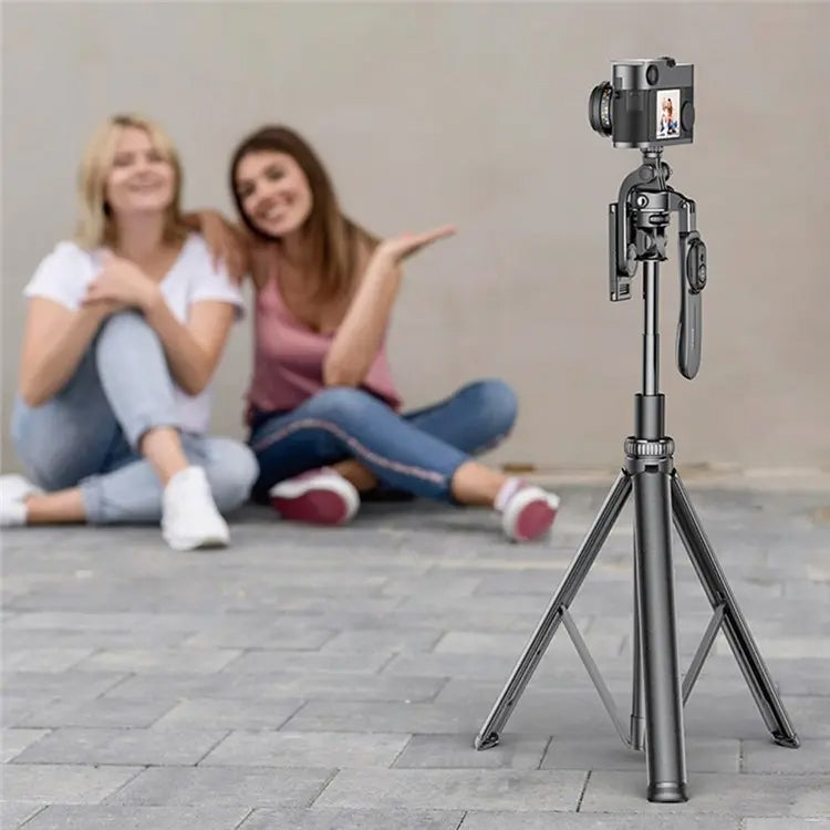 YESIDO SF17 Multifunctional Retractable Metal Tripod Stand Selfie Stick for Cell Phones Camera