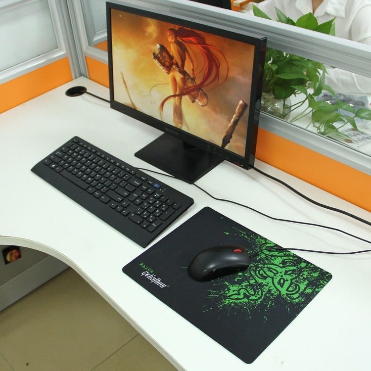 Extended Large Slim Anti-Slip Razer Pattern Soft Rubber Smooth Cloth Surface Game Keyboard Mouse Pad Mat, Size: 317 x 244 x 2 mm