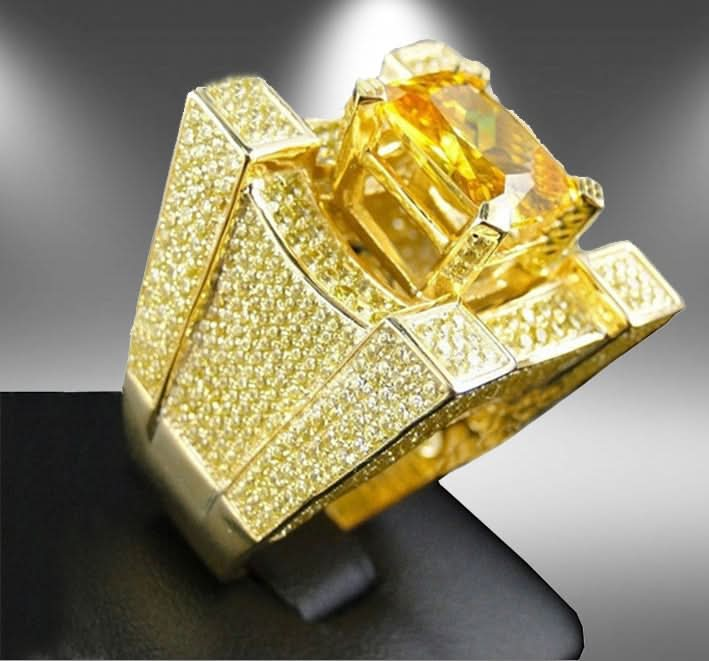 Men Luxurious Microencrusted Zircon Ring Reluova