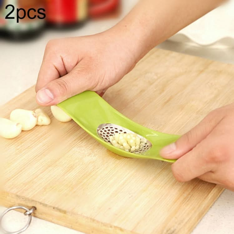 2 PCS Multifunctional Stainless Steel Arc-shaped Garlic Press Household Manual Garlic Crusher, Random Color Delivery-Reluova