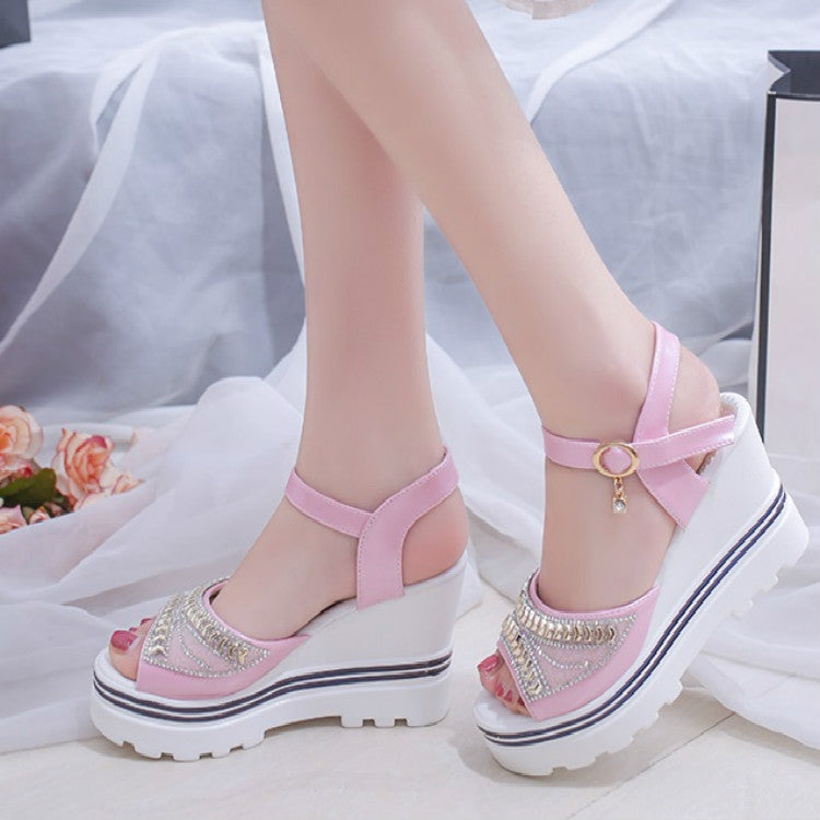 Word Buckle With Rhinestone Platform Sponge Sandals