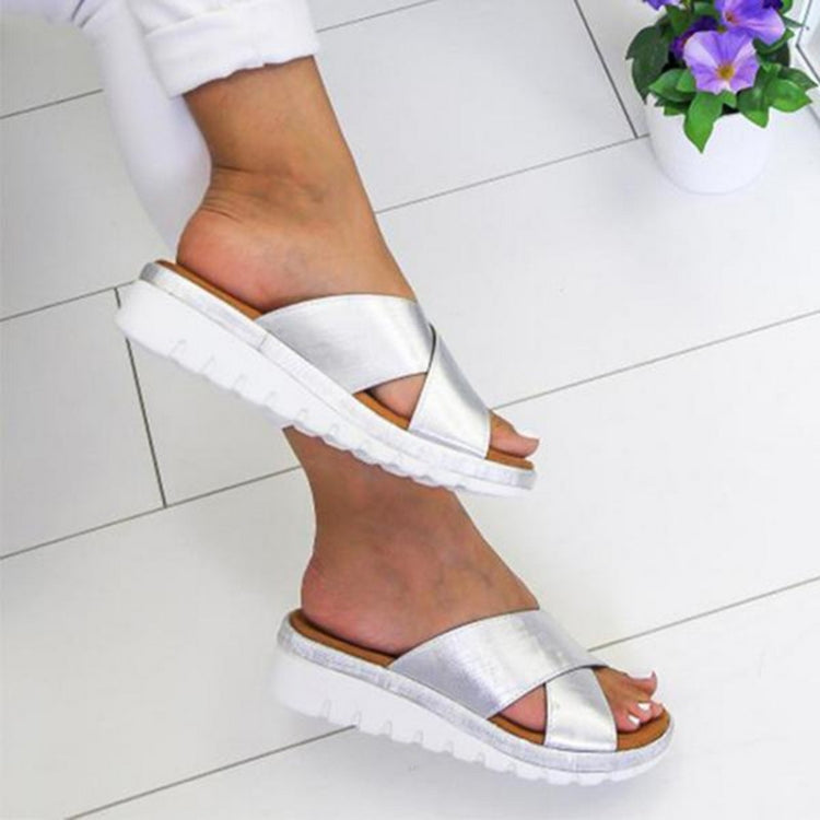 Summer Woman slippers Outdoor Sandal Comfortable Sandals