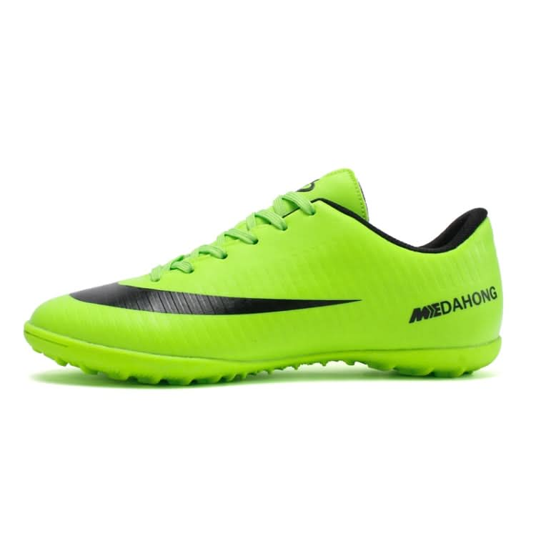 Breathable Non-slip Soccer Shoes Indoor and Outdoor Training Football Shoes for Children & Adult Reluova