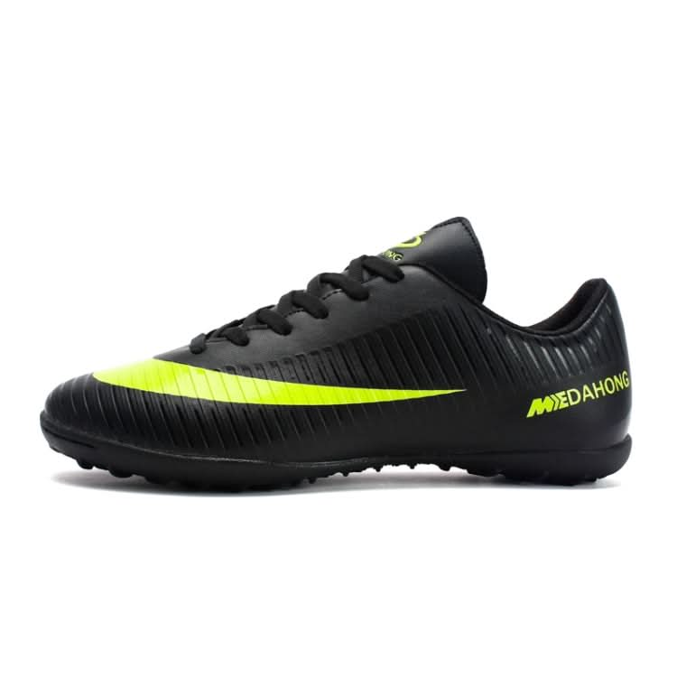 Breathable Non-slip Soccer Shoes Indoor and Outdoor Training Football Shoes for Children & Adult Reluova