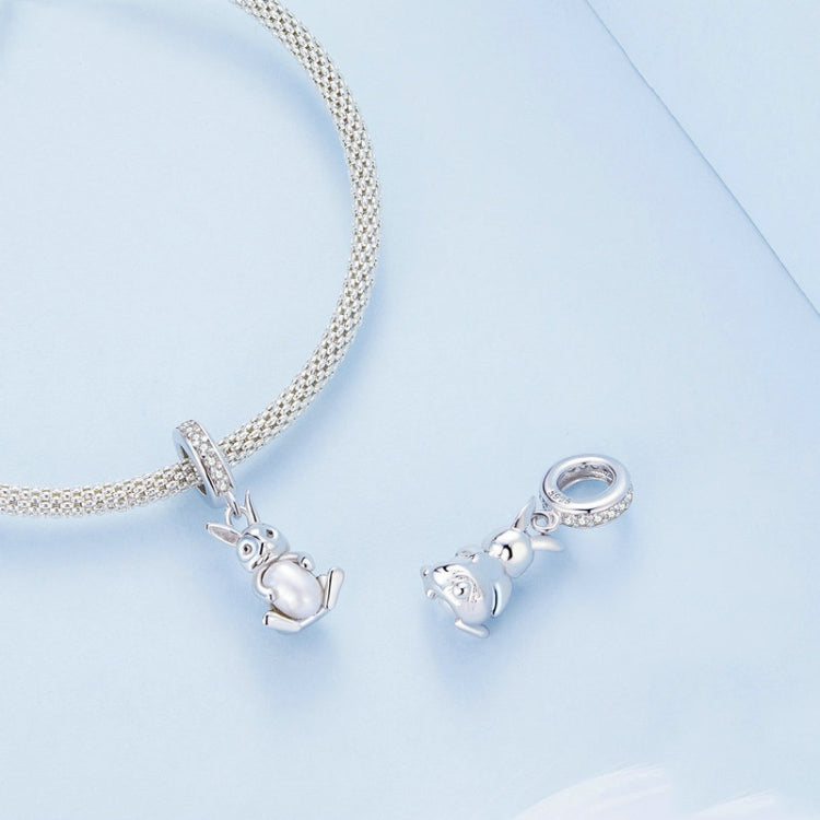 S925 Sterling Silver Rabbit Holding Pearl Bracelet Platinum Plated Beads