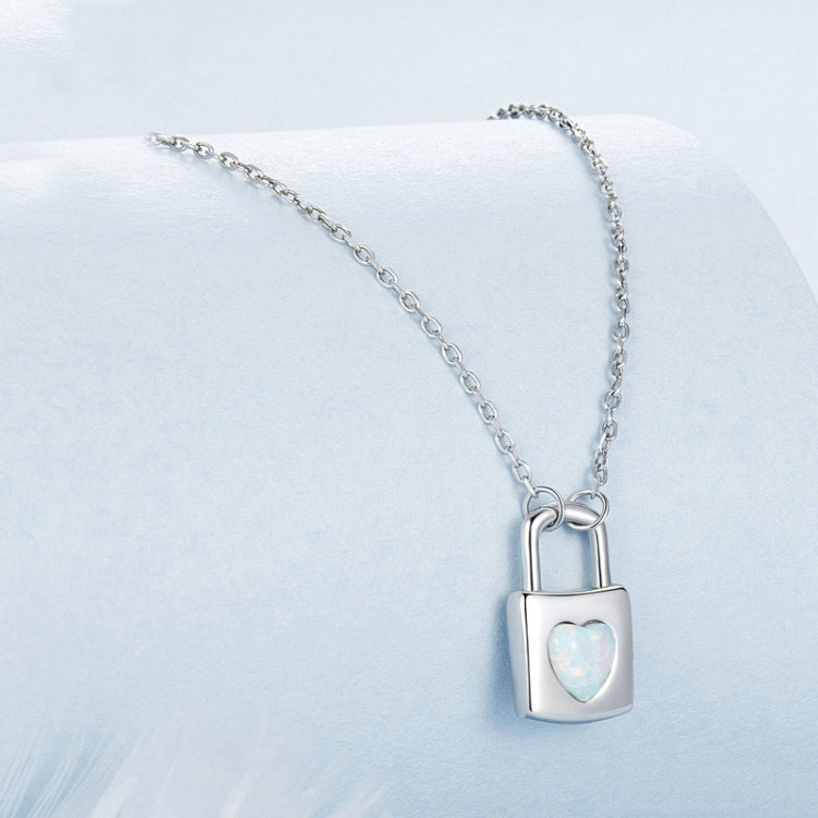 S925 Sterling Silver Platinum-plated Valentine Day Heart Lock Necklace for Women